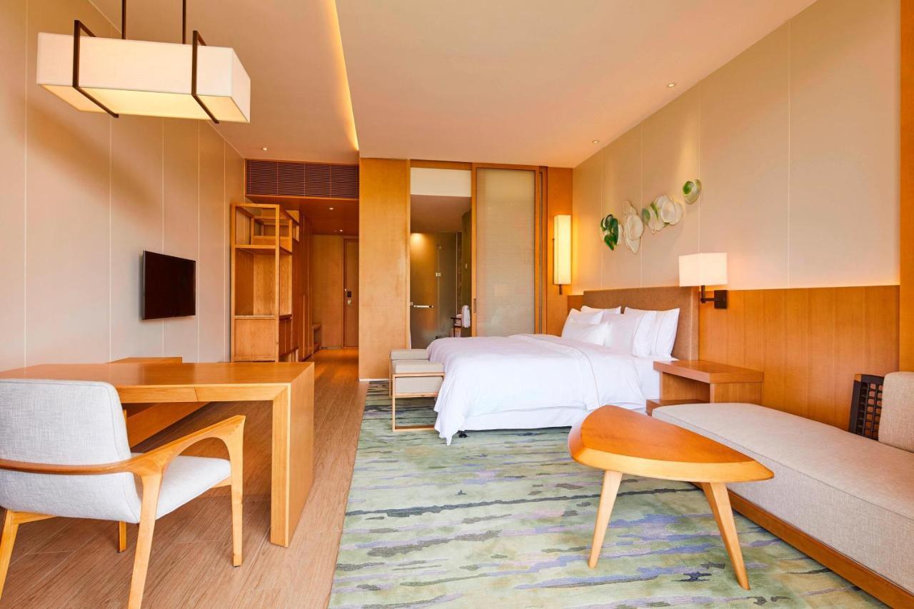 The Westin Shimei Bay Resort Wanning Dış mekan fotoğraf